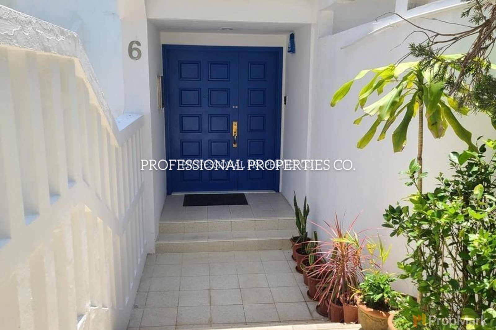 photo 131 — Coral Villas, Southside