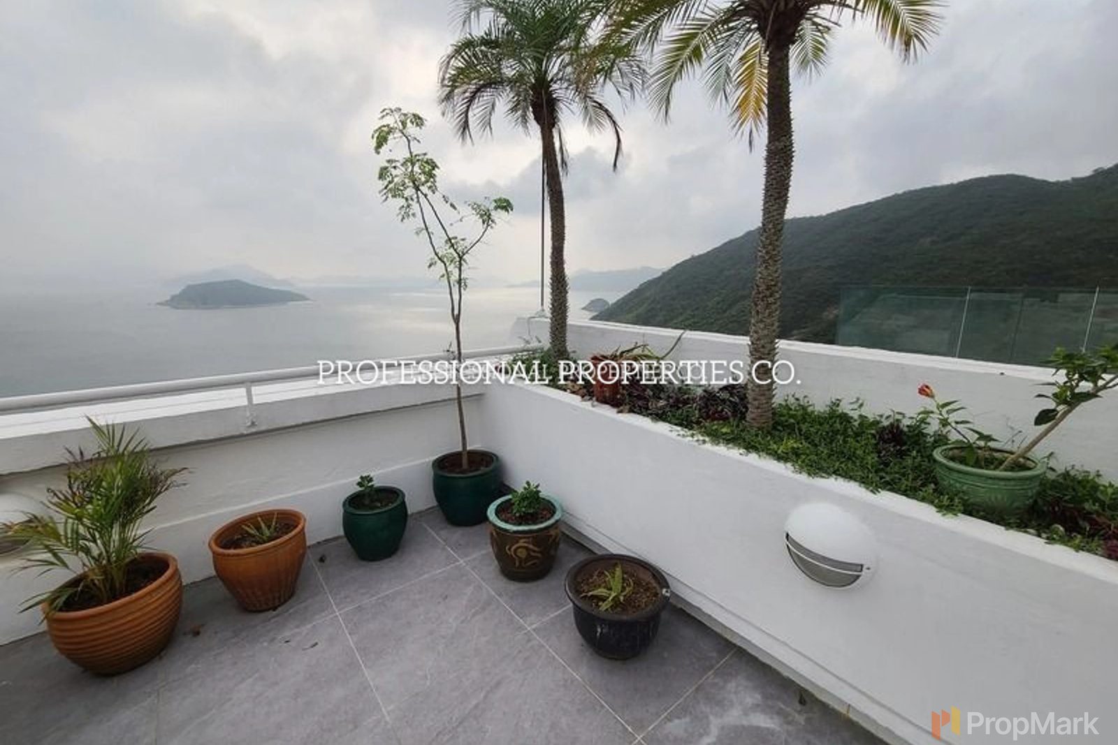 photo 15 — Coral Villas, Southside