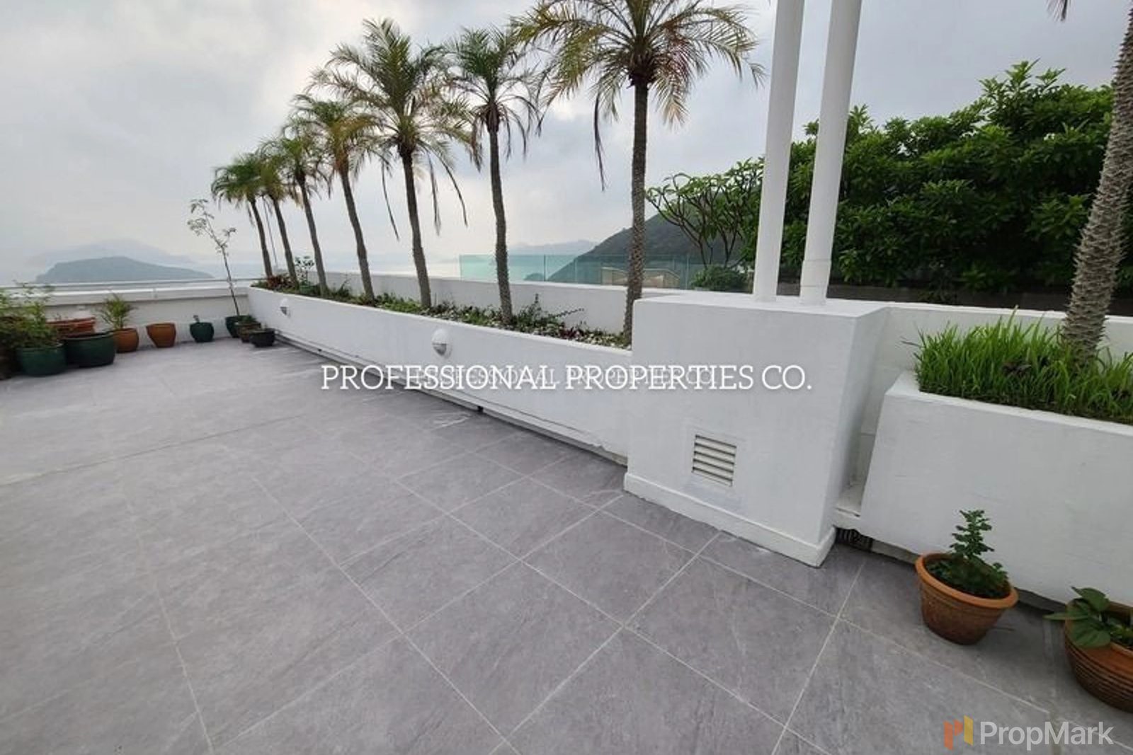 photo 17 — Coral Villas, Southside