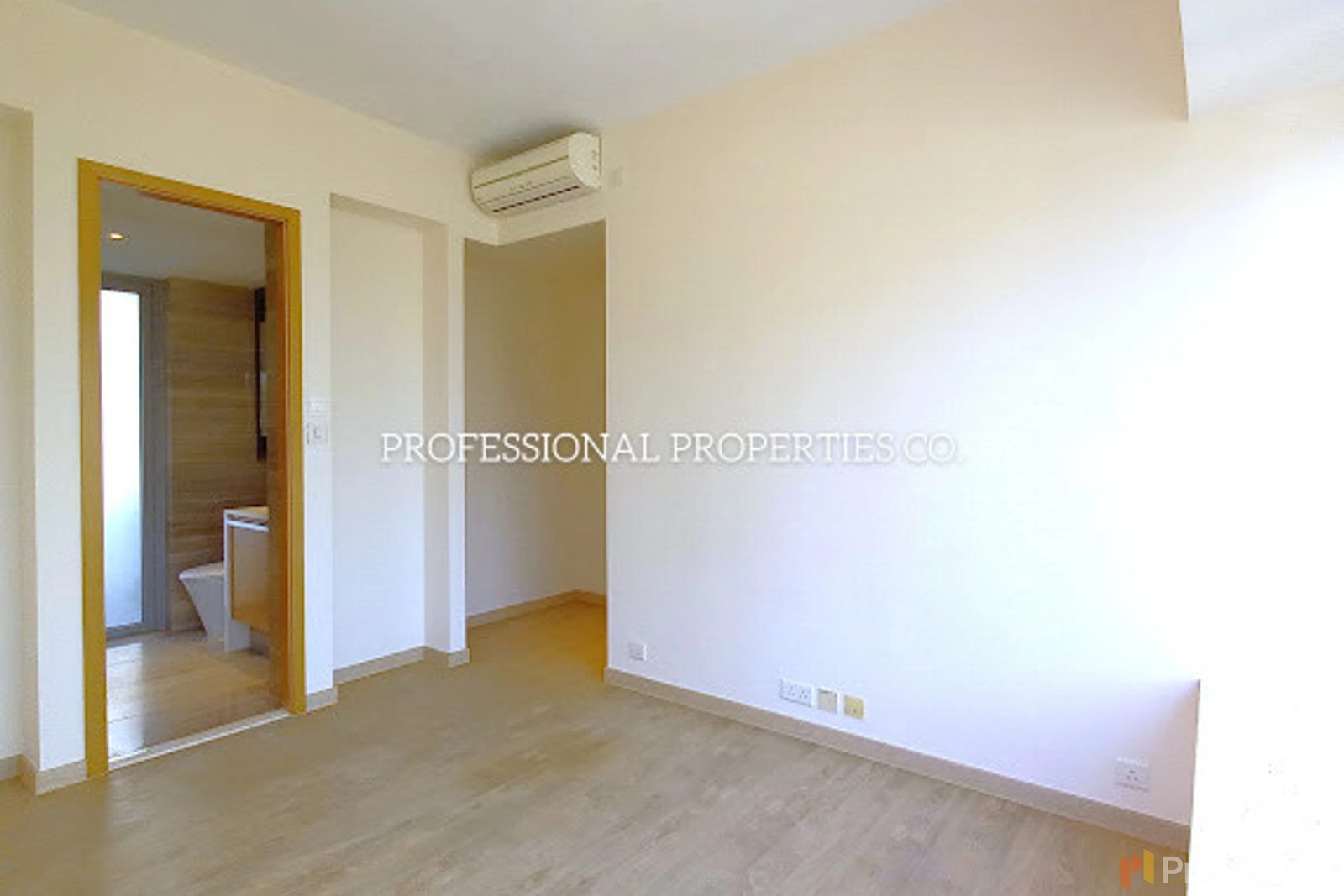 photo 9 — The Summa, Mid-levels West