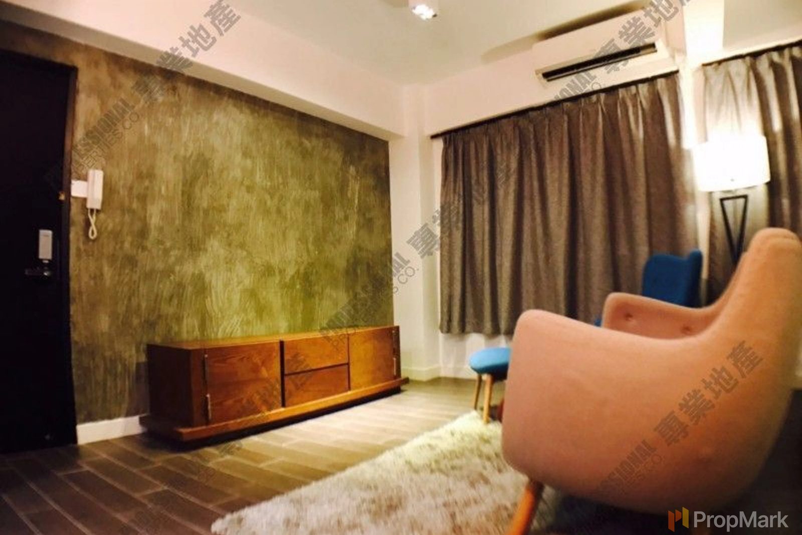 photo 13 — Ho Shing Lau, Mid-levels West