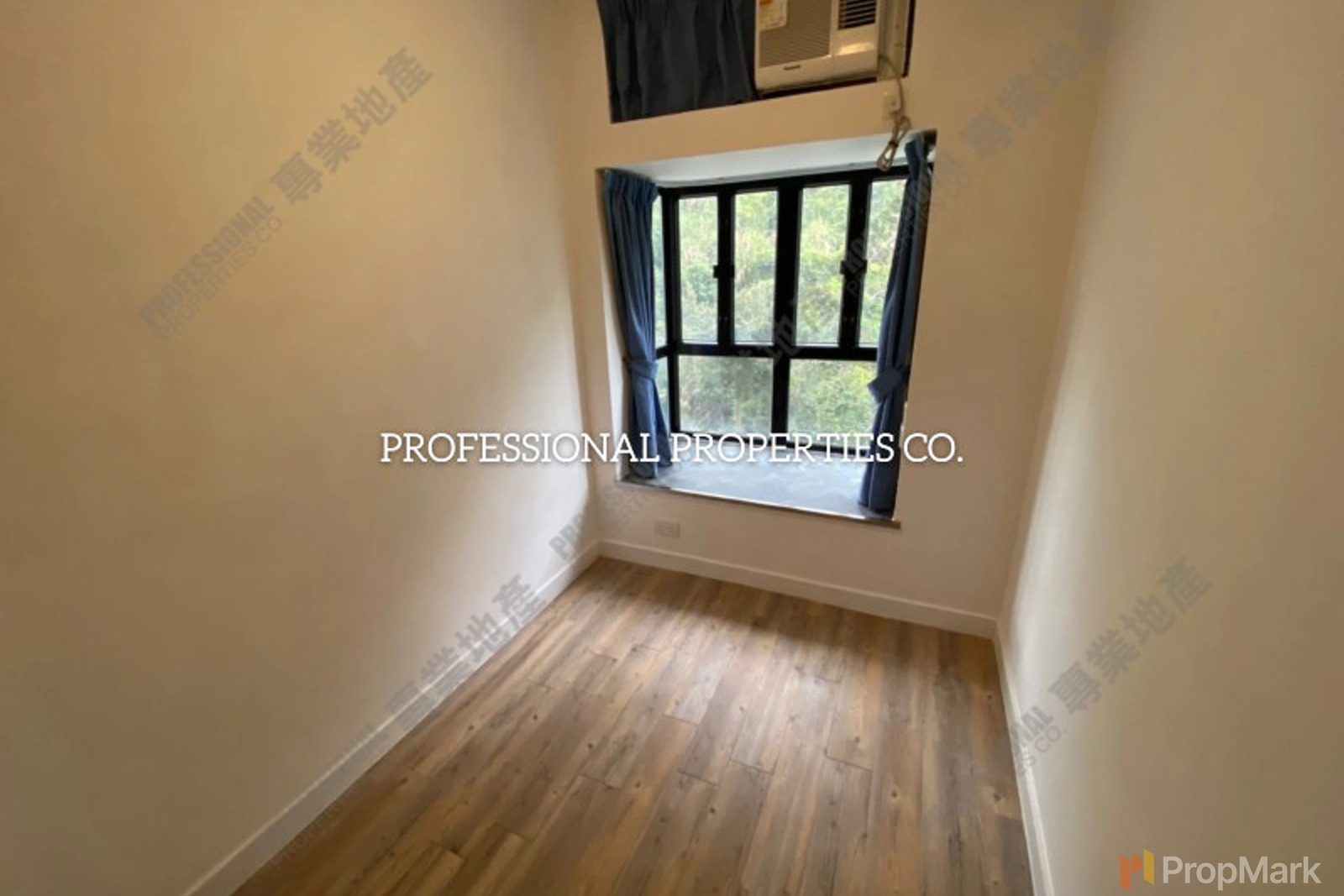 相片 9 — 承德山莊，西半山