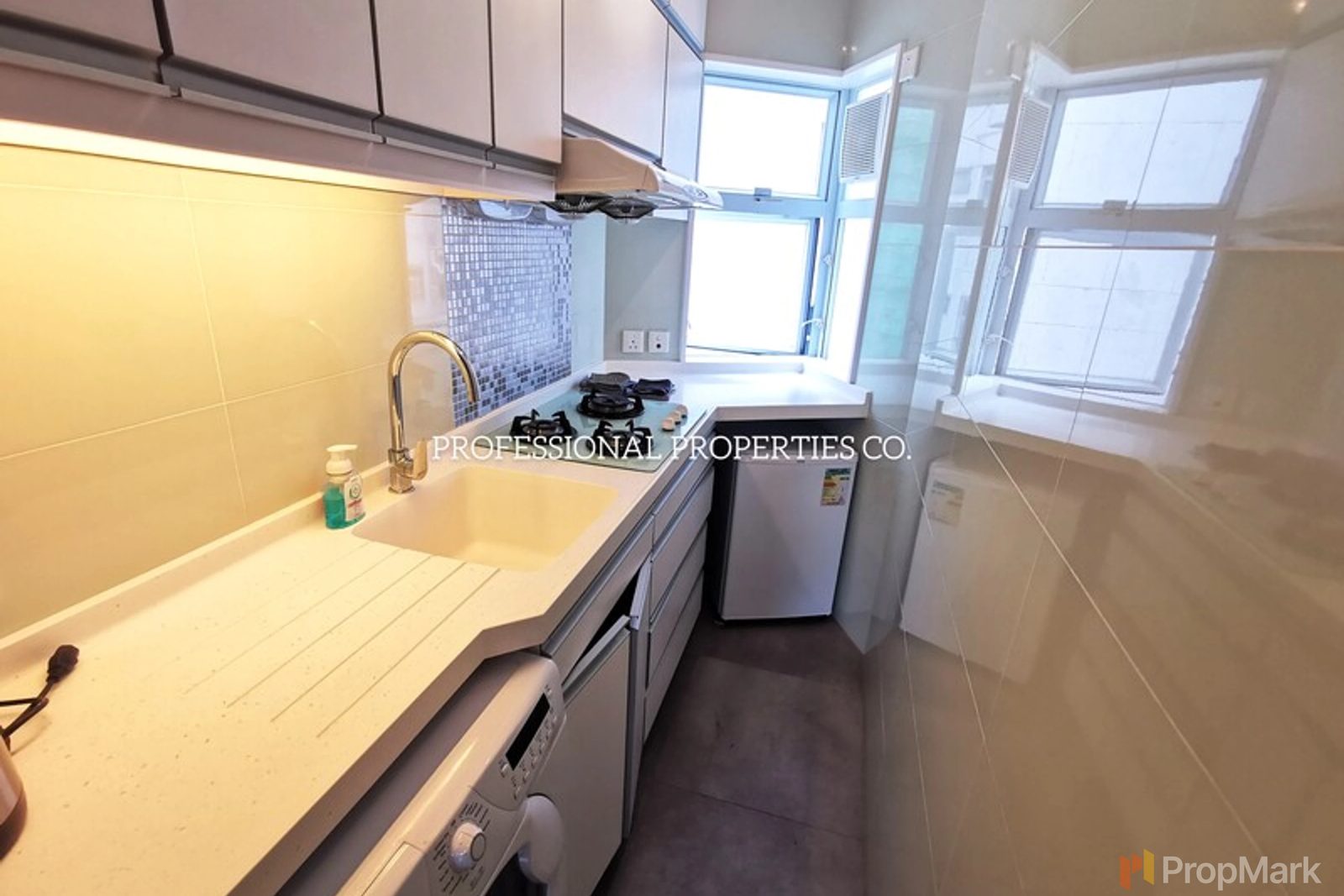 photo 6 — Fairview Court, Pokfulam