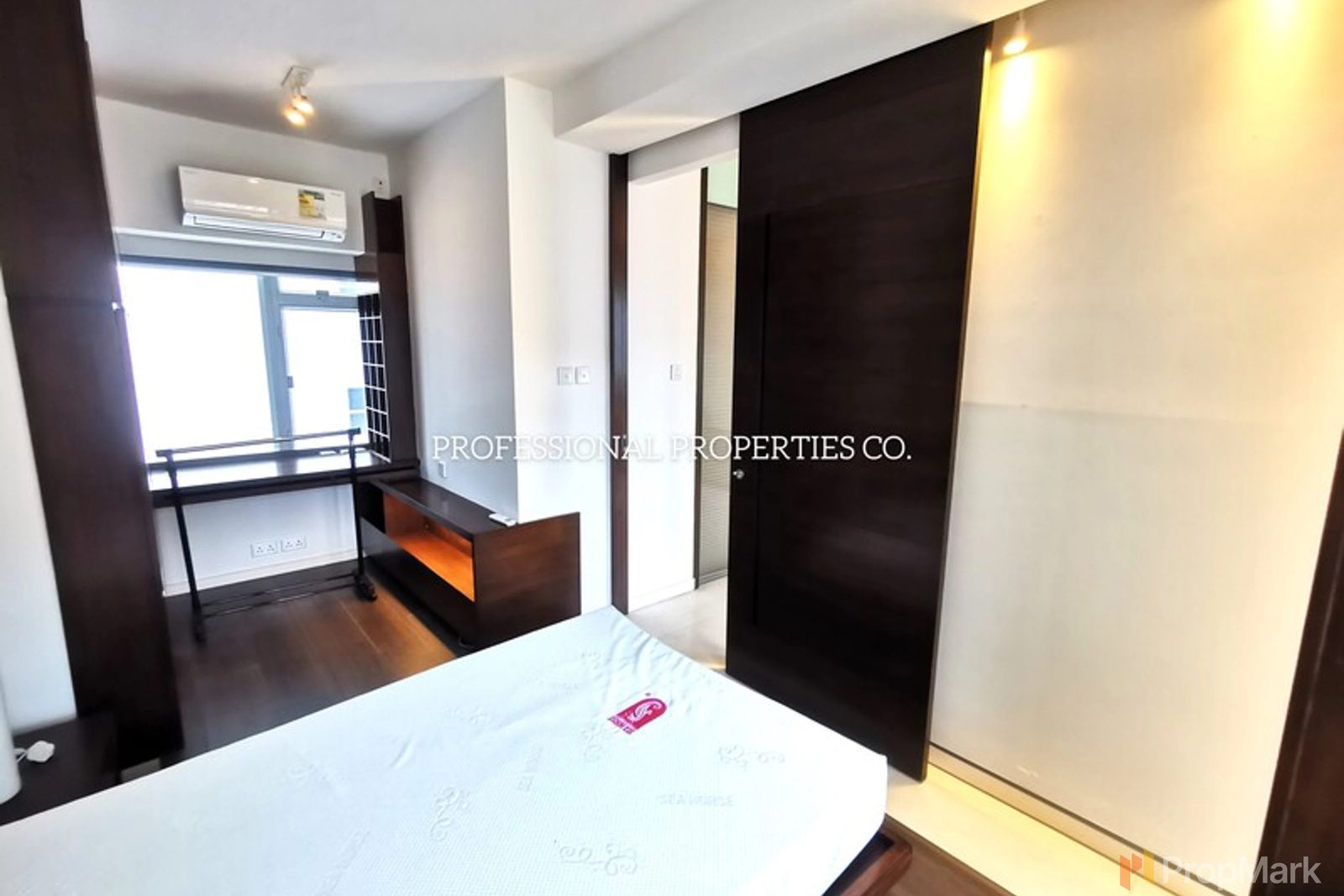 photo 9 — Fairview Court, Pokfulam