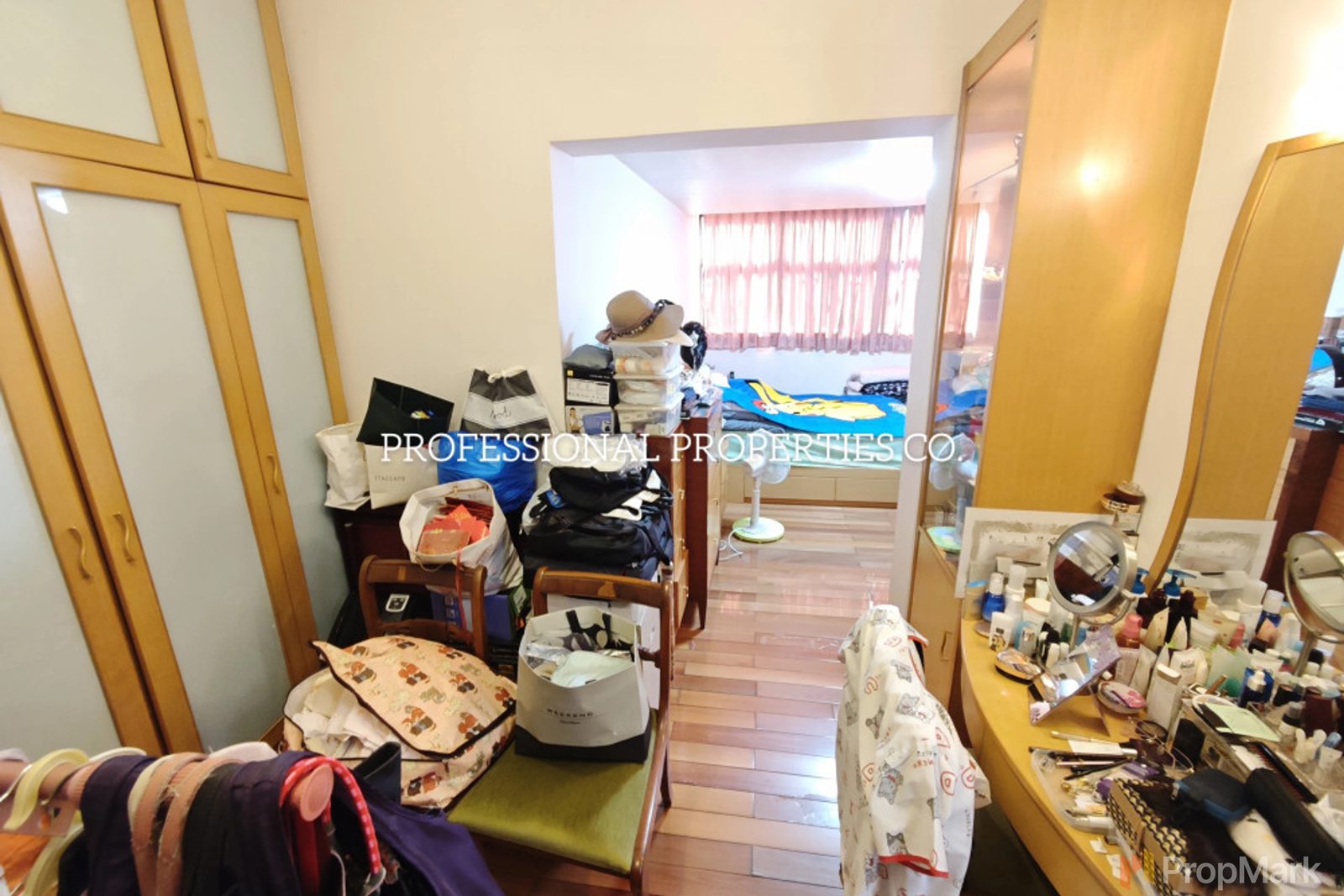相片 27 — 寶德大廈，堅尼地城
