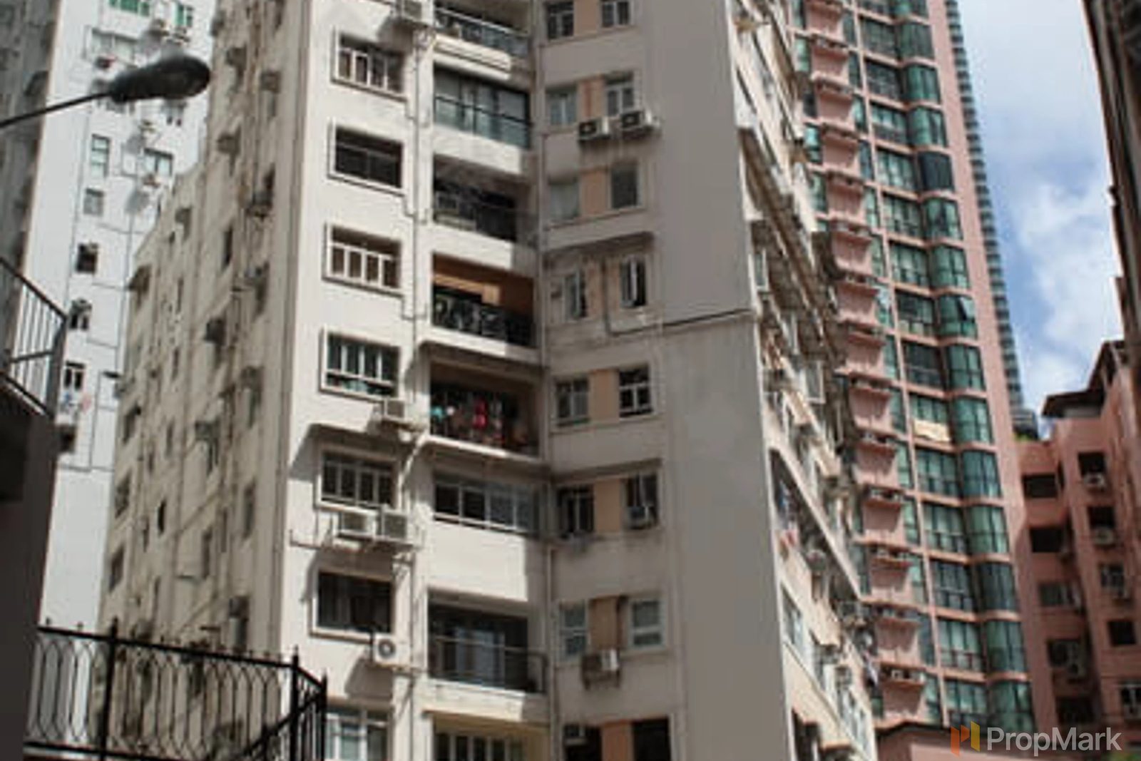 相片 47 — 寶德大廈，堅尼地城