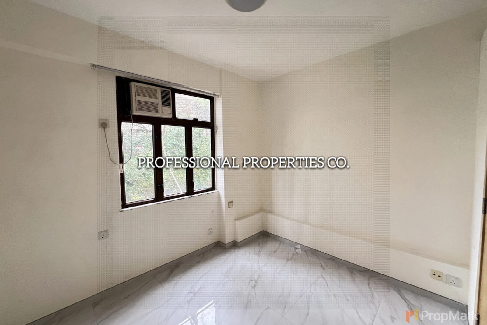 photo 2 — Gold Ning Mansion, Mid-levels East