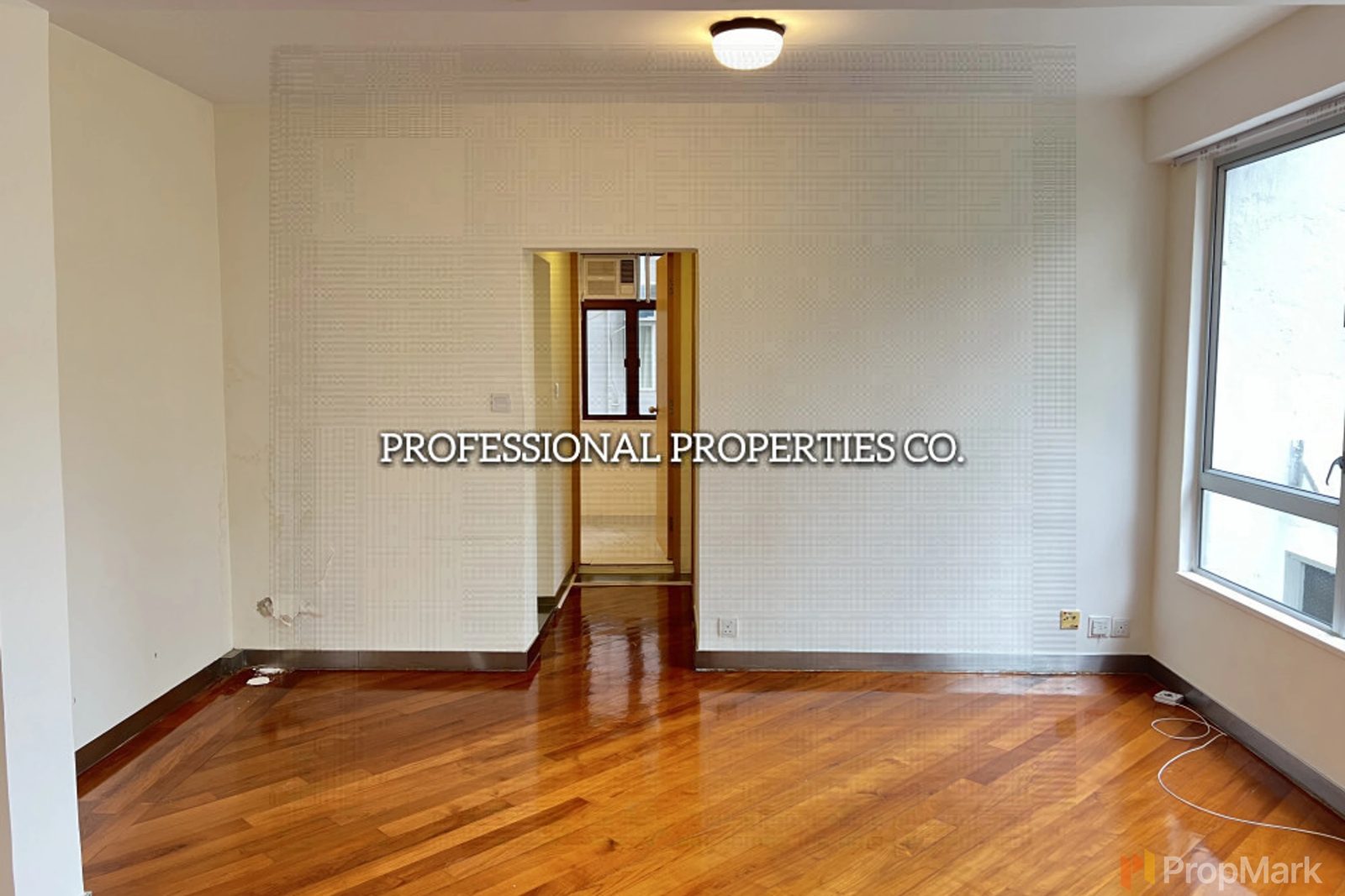 photo 6 — Gold Ning Mansion, Mid-levels East