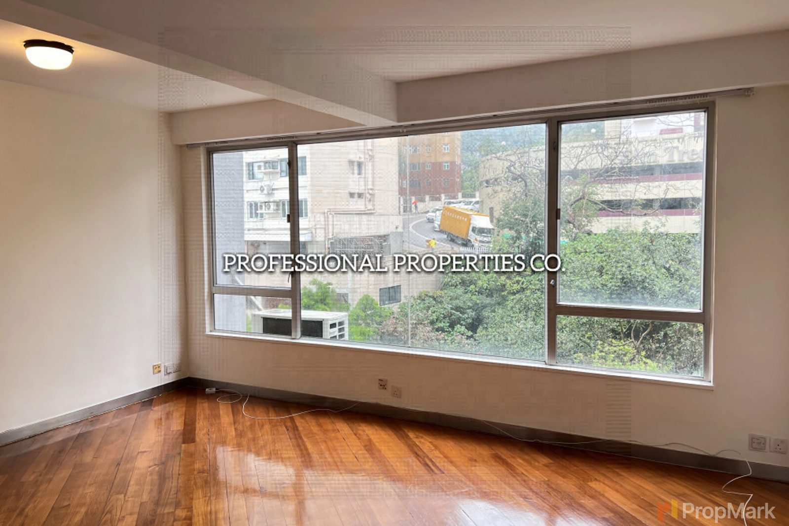 photo 8 — Gold Ning Mansion, Mid-levels East