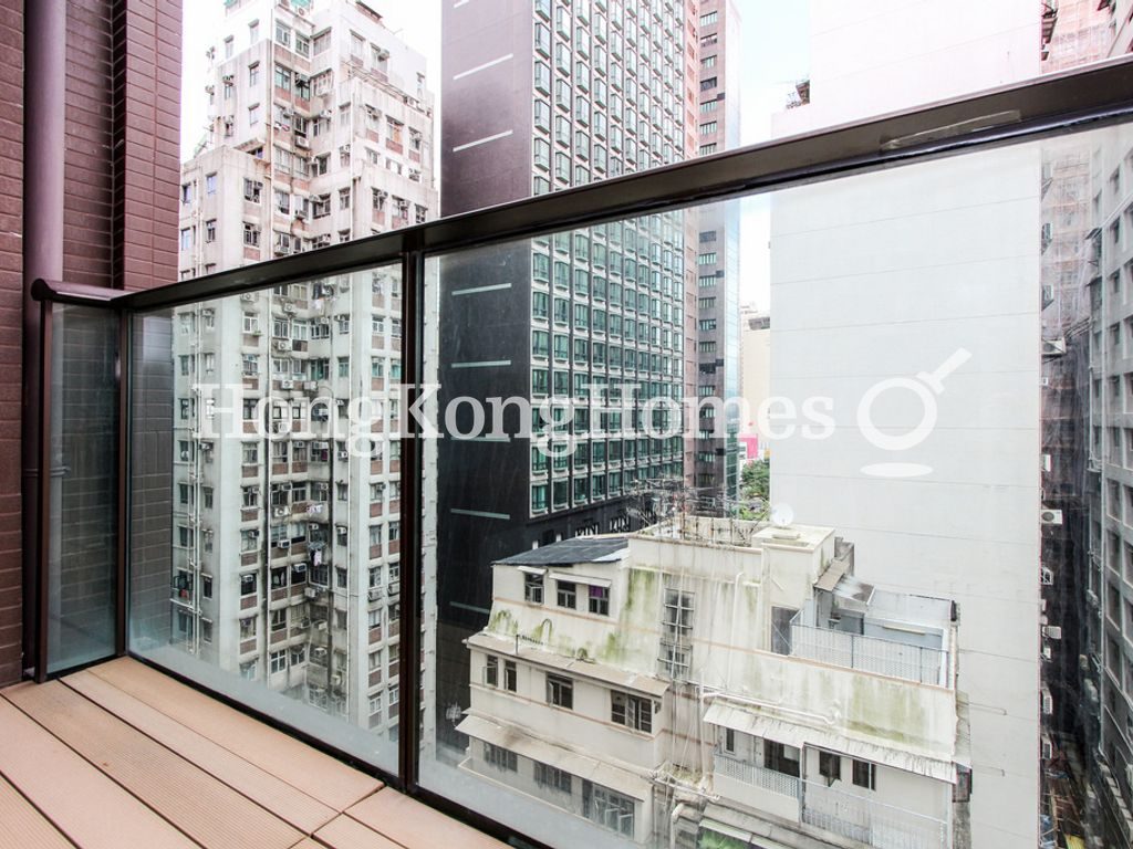 Balcony off Living and Dining Room — yoo Residence，銅鑼灣