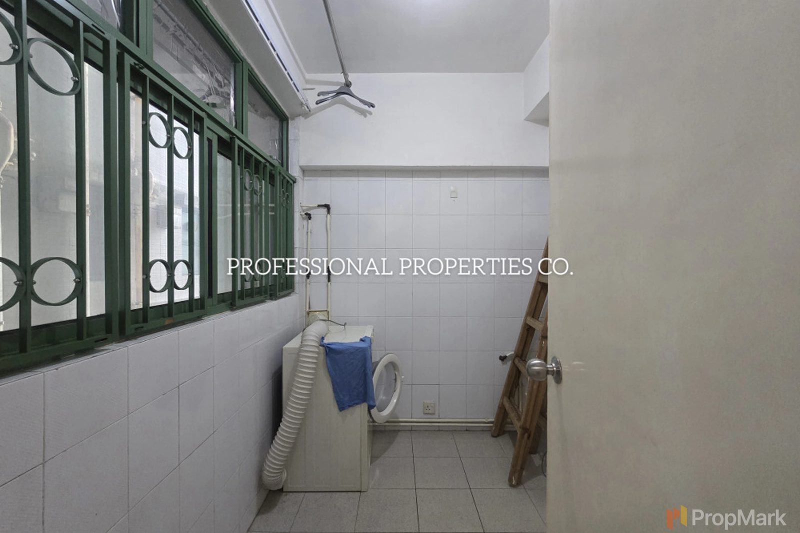 photo 11 — Robinson Place, Mid-levels West