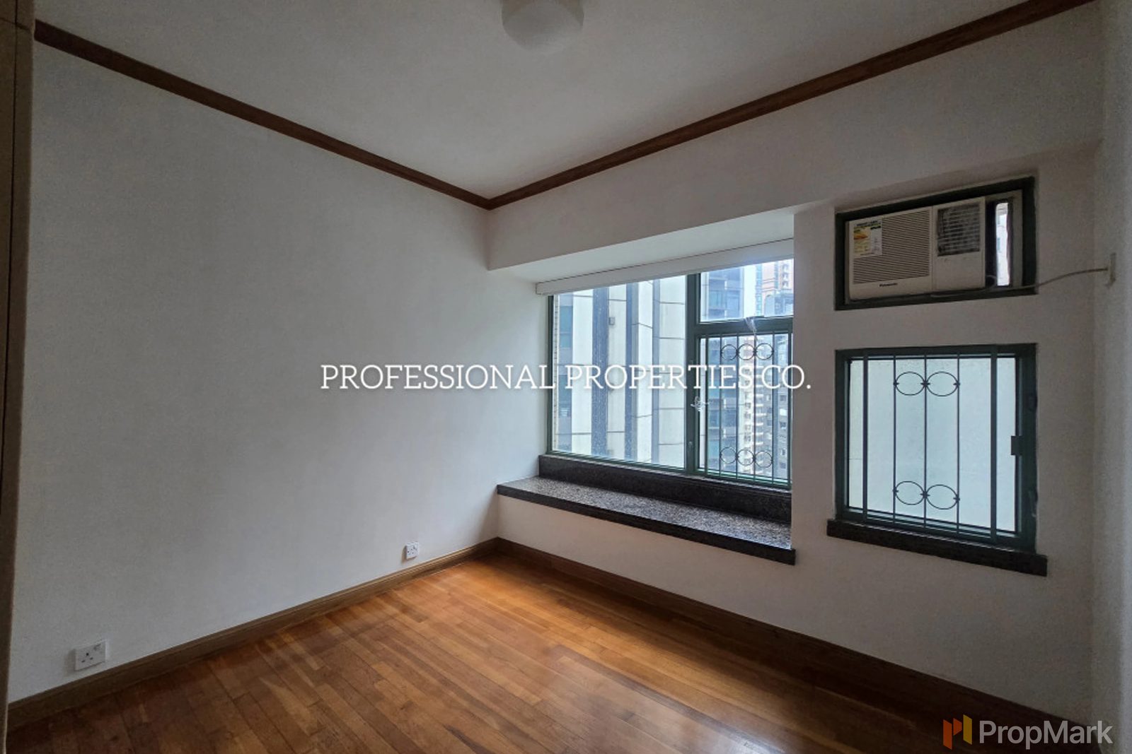photo 5 — Robinson Place, Mid-levels West