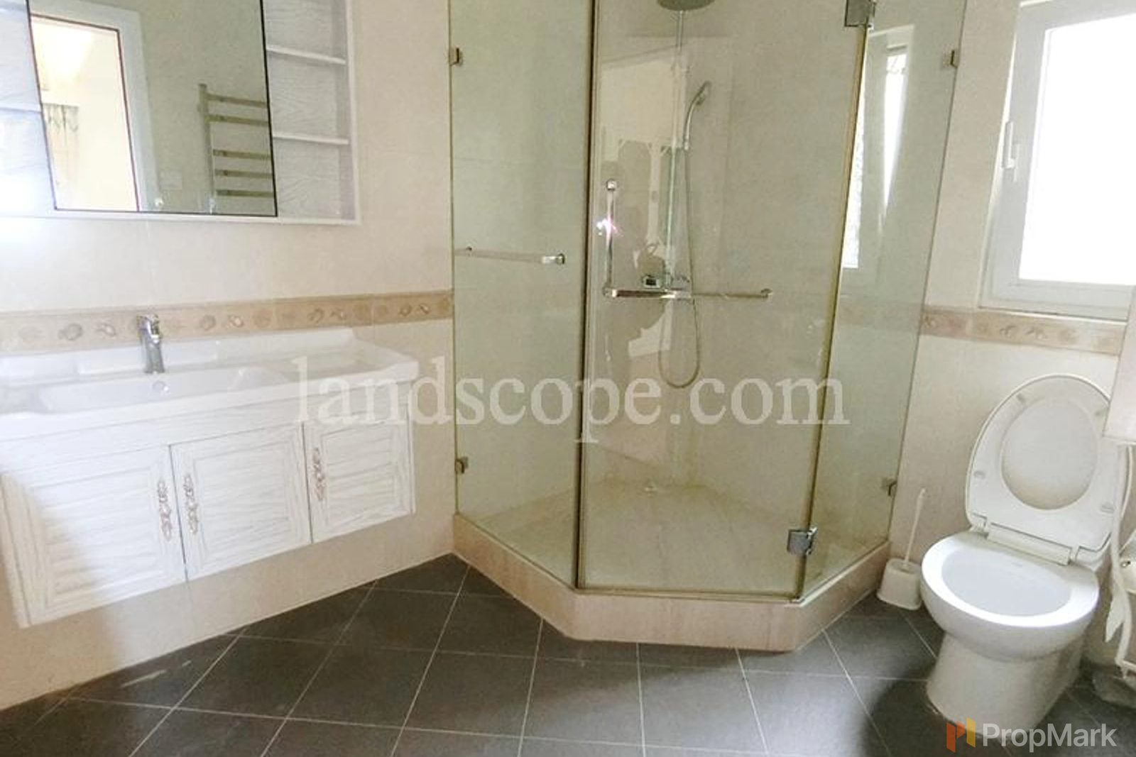 photo 21 — Ventura Villa, Southside