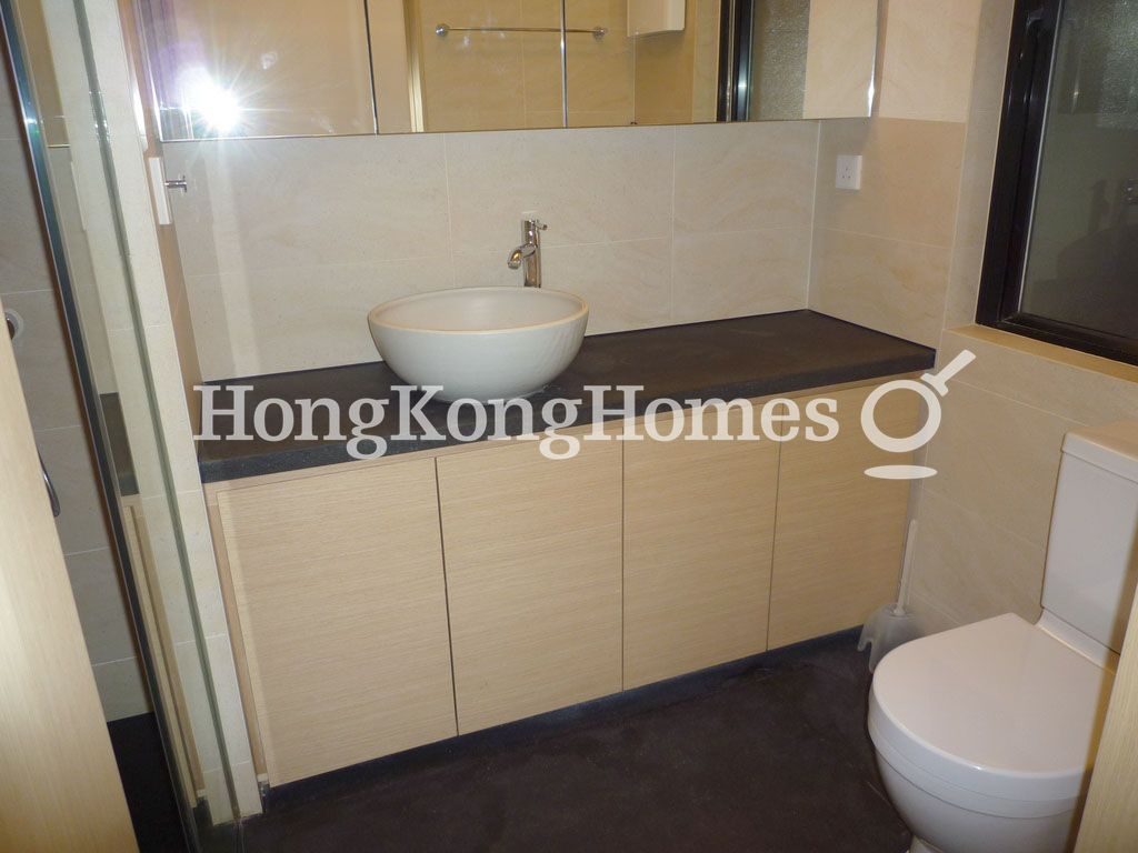 Guest Bathroom — 瓊林閣，西半山