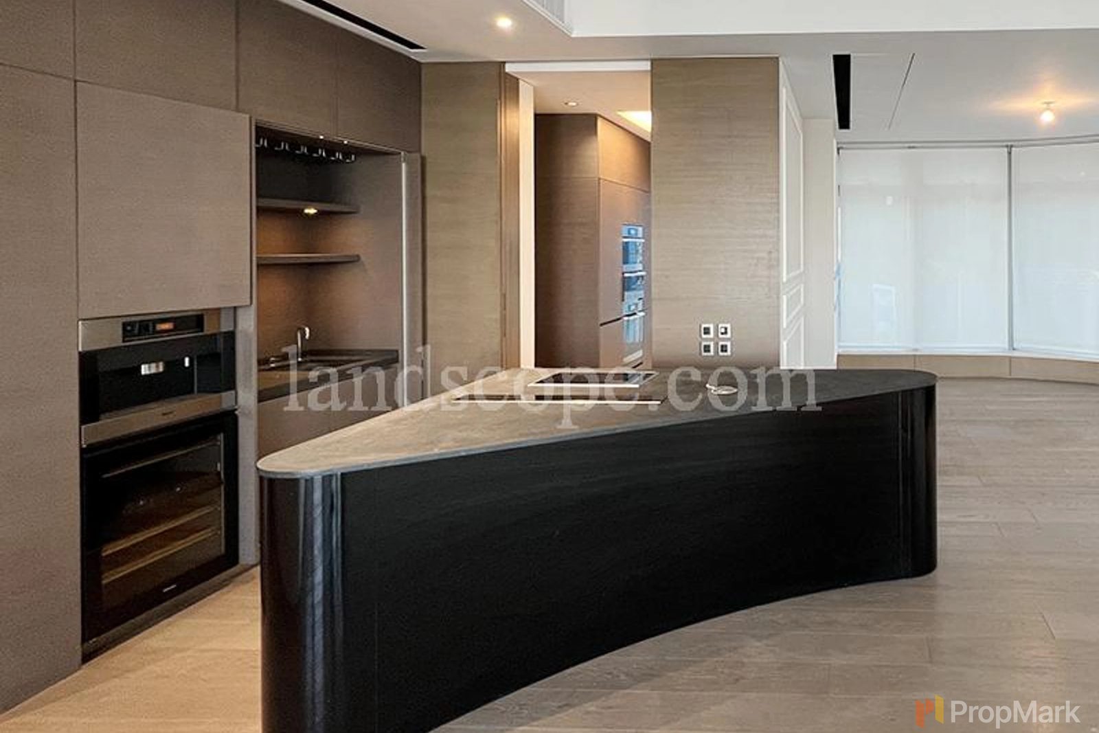 photo 3 — Argenta, Mid-levels West