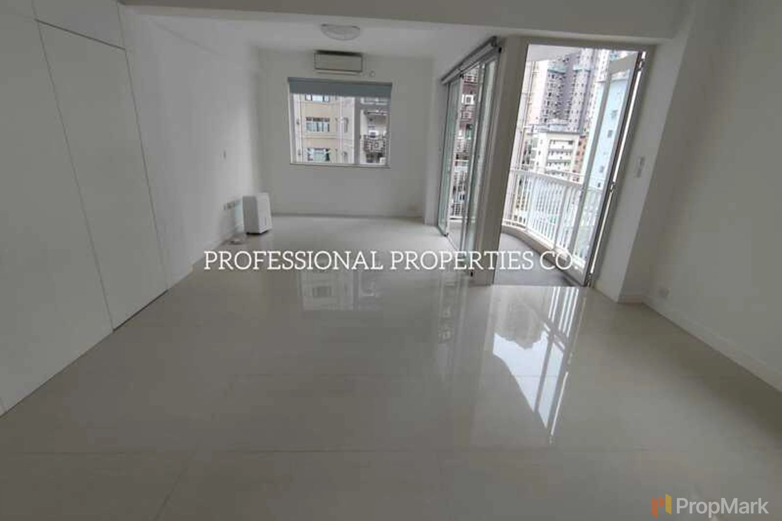 photo 3 — Wah Sen Court, Mid-levels West