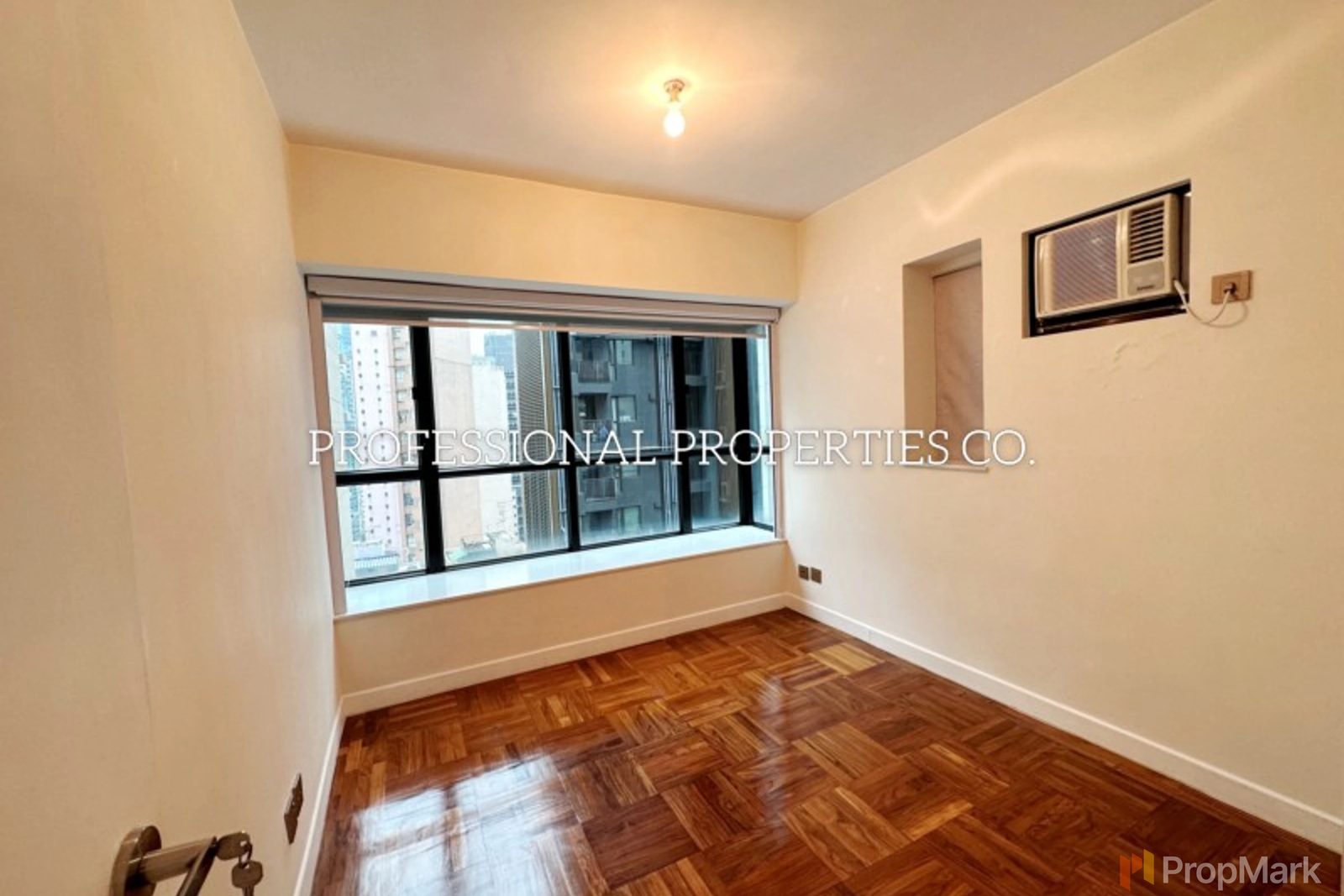photo 3 — Scenic Rise, Mid-levels West