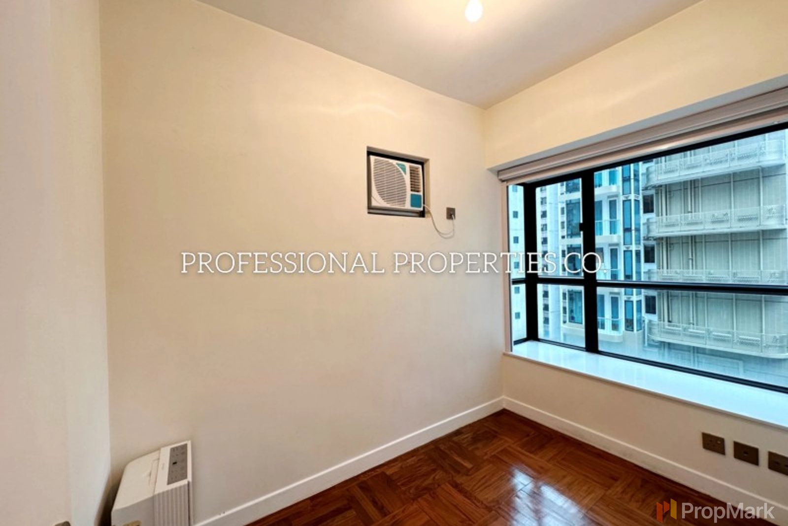 photo 4 — Scenic Rise, Mid-levels West