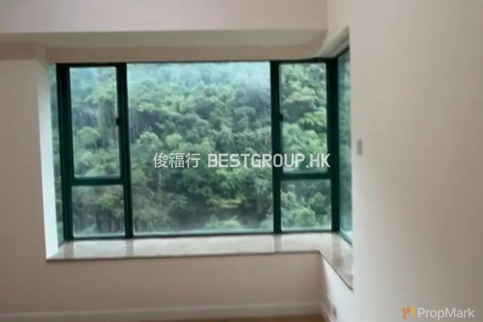 photo 2 — Hillsborough Court, Mid-levels Central