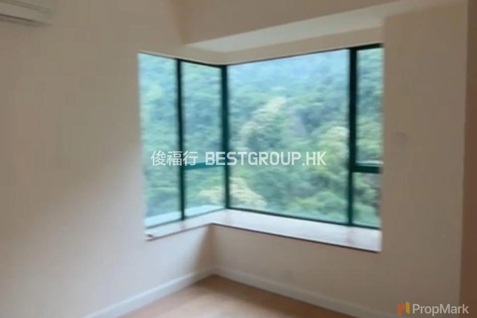 photo 6 — Hillsborough Court, Mid-levels Central