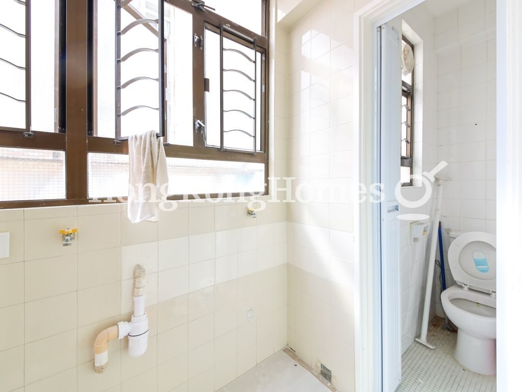 Maid's Room and Washroom — Friendship Court, Happy Valley