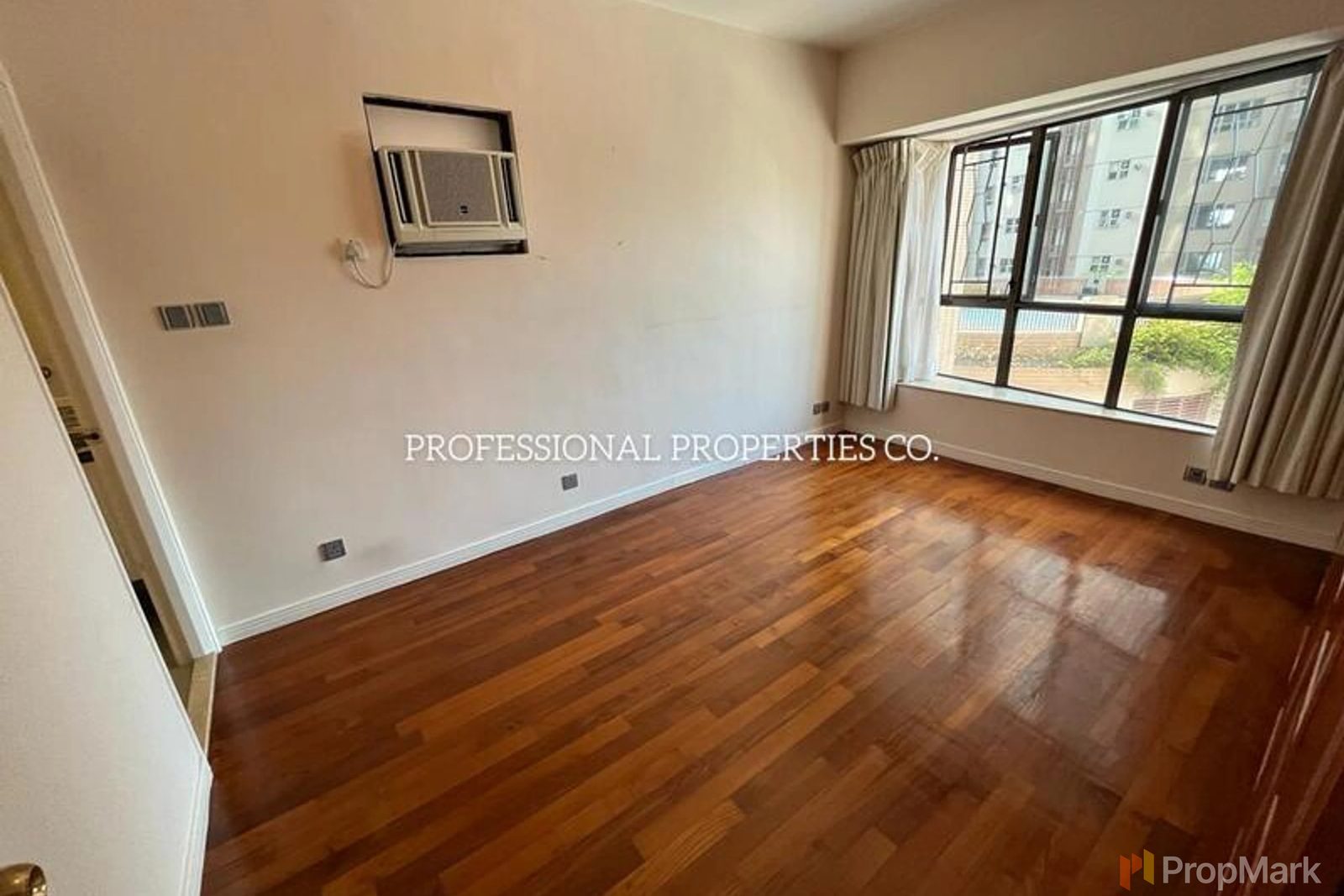 photo 4 — Dragonview Court, Mid-levels West