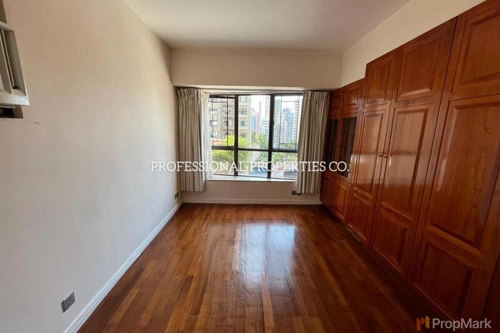 photo 5 — Dragonview Court, Mid-levels West