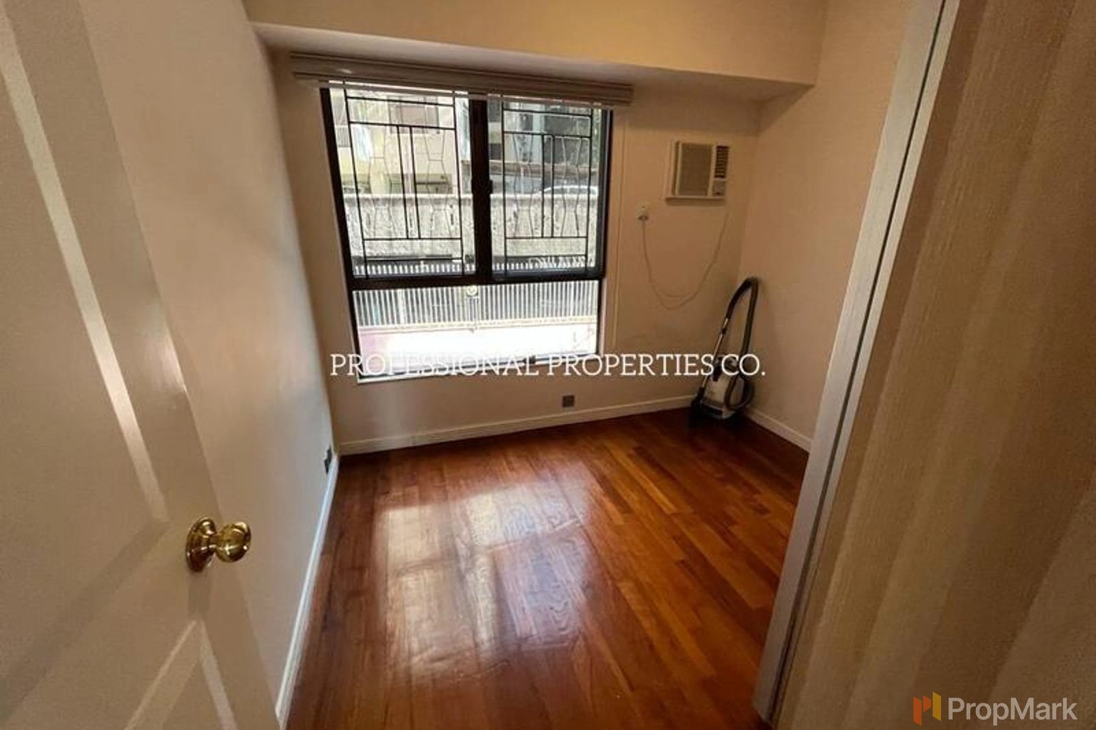 photo 9 — Dragonview Court, Mid-levels West