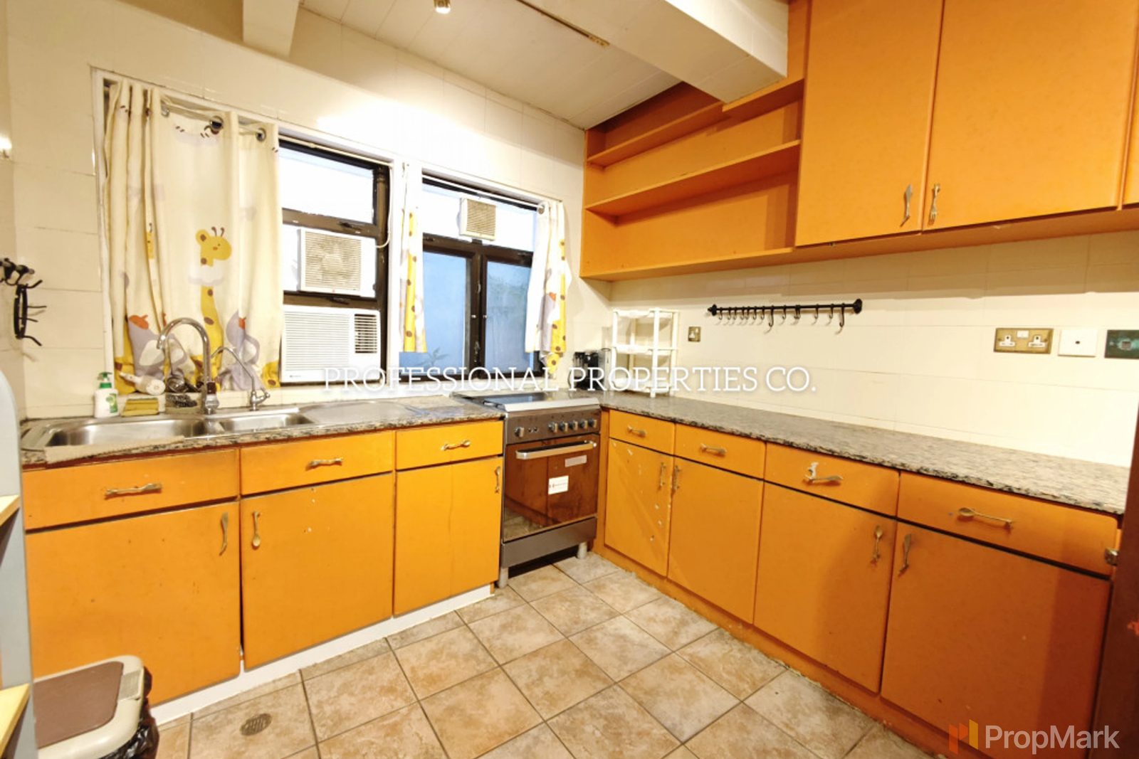 photo 12 — Happy View Court, Happy Valley
