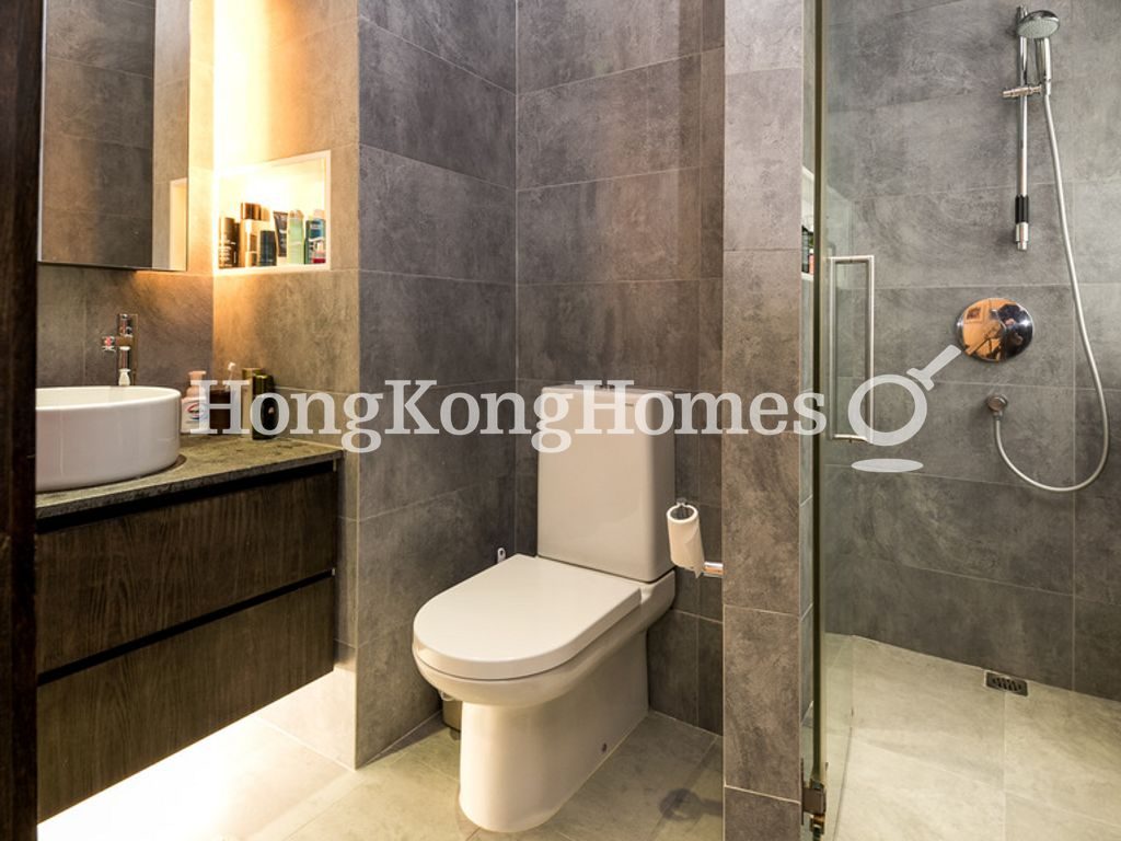 Guest Bathroom — 金鳳閣，西半山