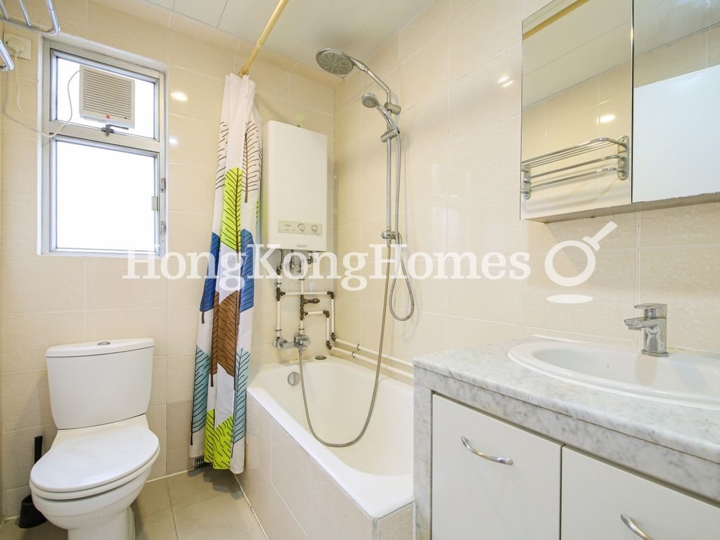 Guest Bathroom — Harmony Court, Sheung Wan