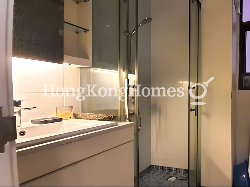 Guest Bathroom — Serene Court, Western / Kennedy Town