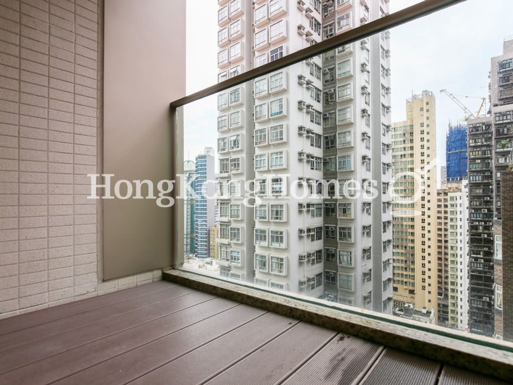 Balcony off Living and Dining Room — 星鑽，西營盤