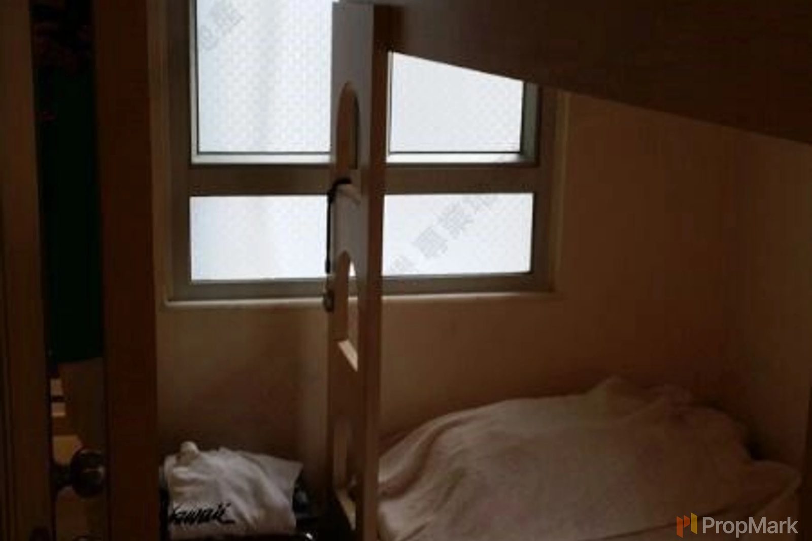 相片 12 — 樂欣大廈，西半山
