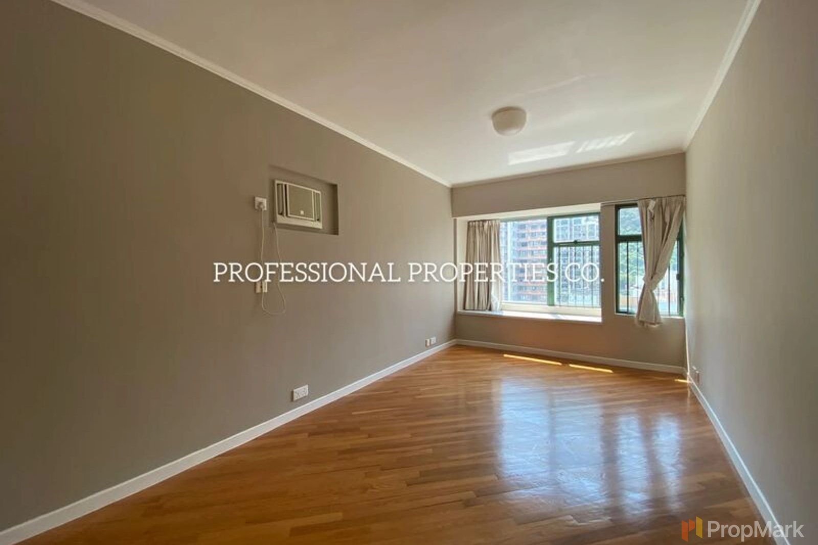 photo 4 — Robinson Place, Mid-levels West