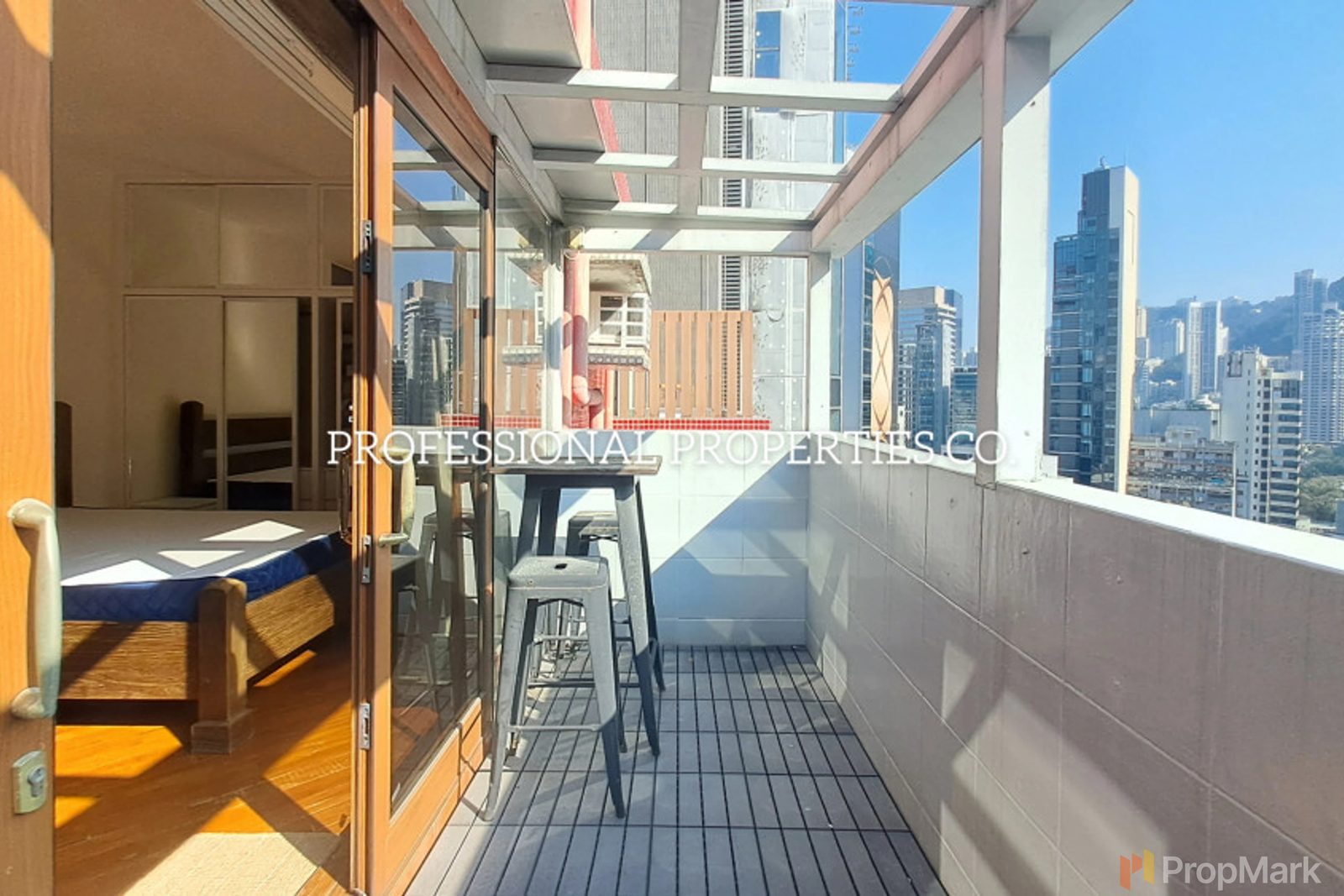 photo 2 — Amber Lodge, Central