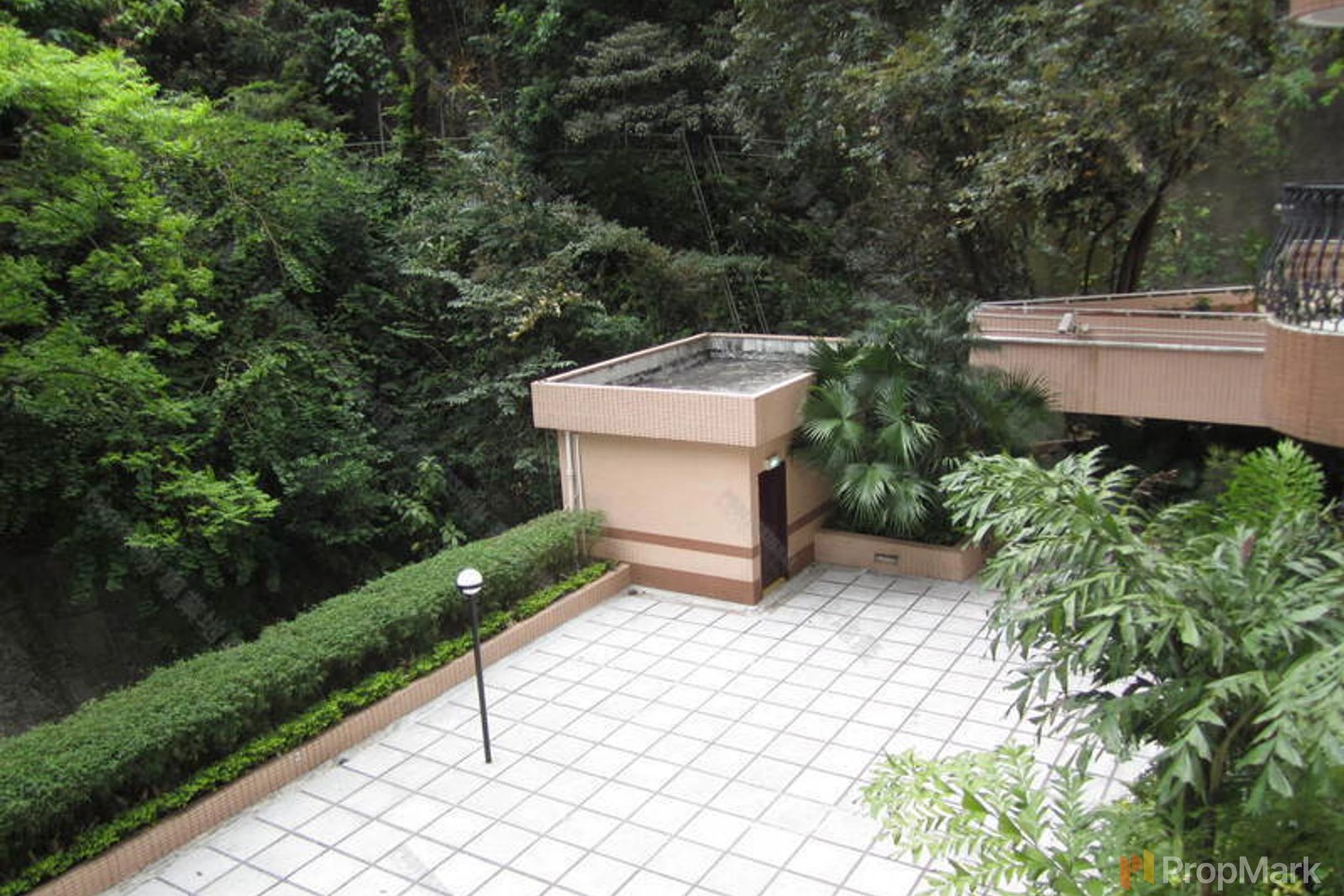 相片 16 — 金山花園，跑馬地
