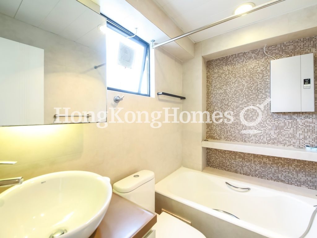 Master Bathroom — Greenway Terrace - Block 02, Happy Valley