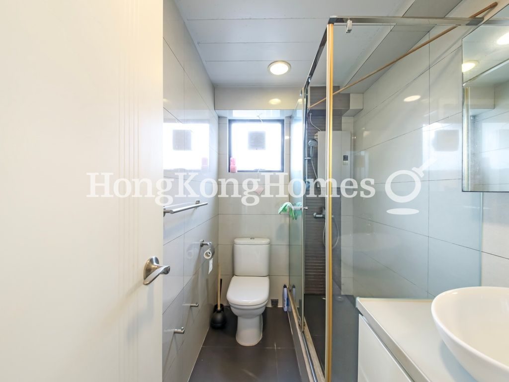 Guest Bathroom — Greenway Terrace - Block 02, Happy Valley