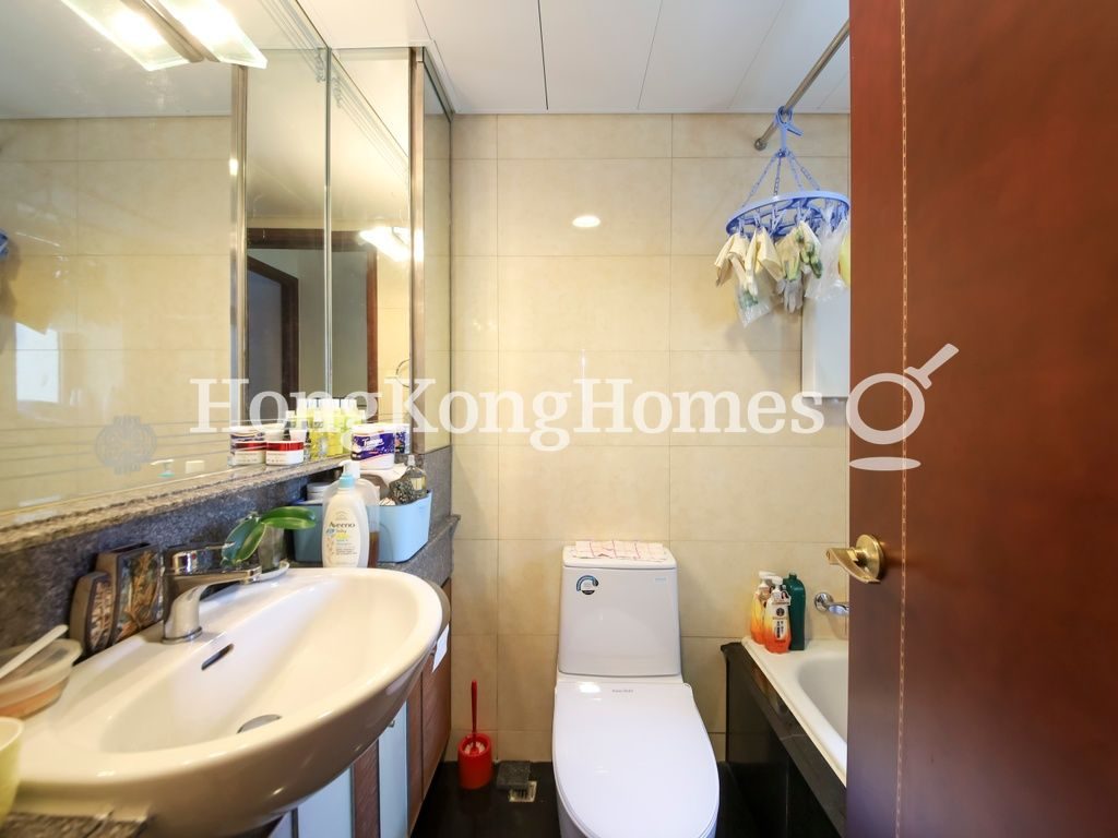 Guest Bathroom — 泓都 - 第01座，西環堅尼地城