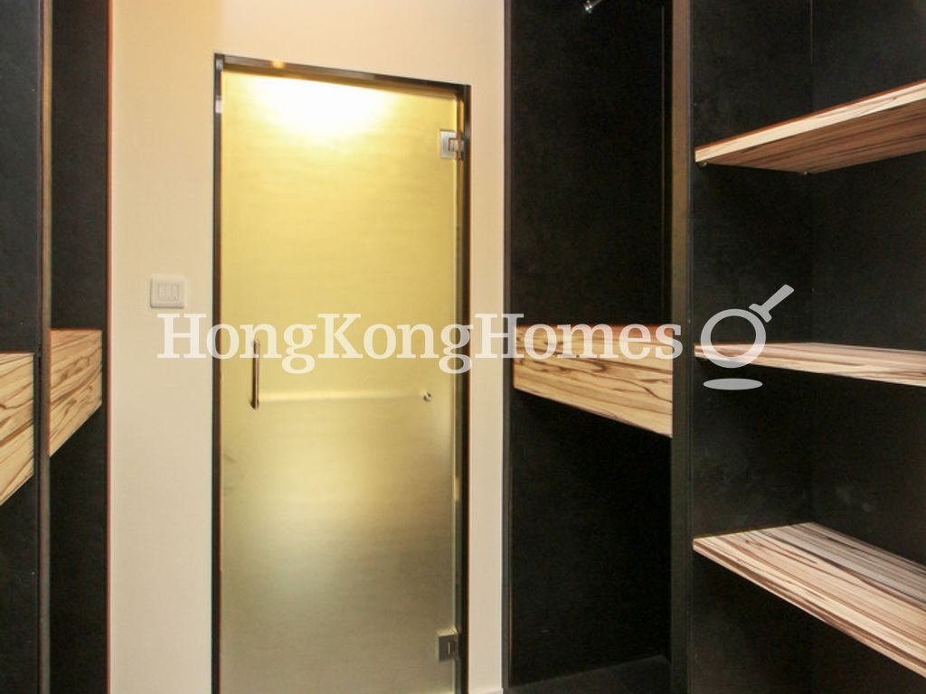 Walk-in Closet in Master Bedroom — Blue Pool Court (Sing Woo Road), Happy Valley