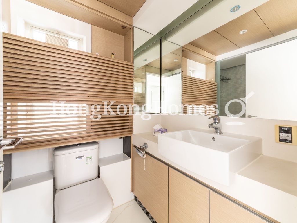 Guest Bathroom — CentreStage - Block 02, Central