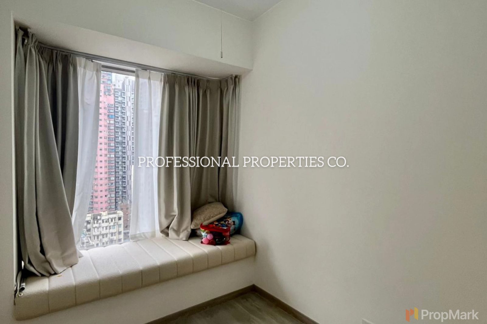 photo 21 — Island Crest, Sai Ying Pun