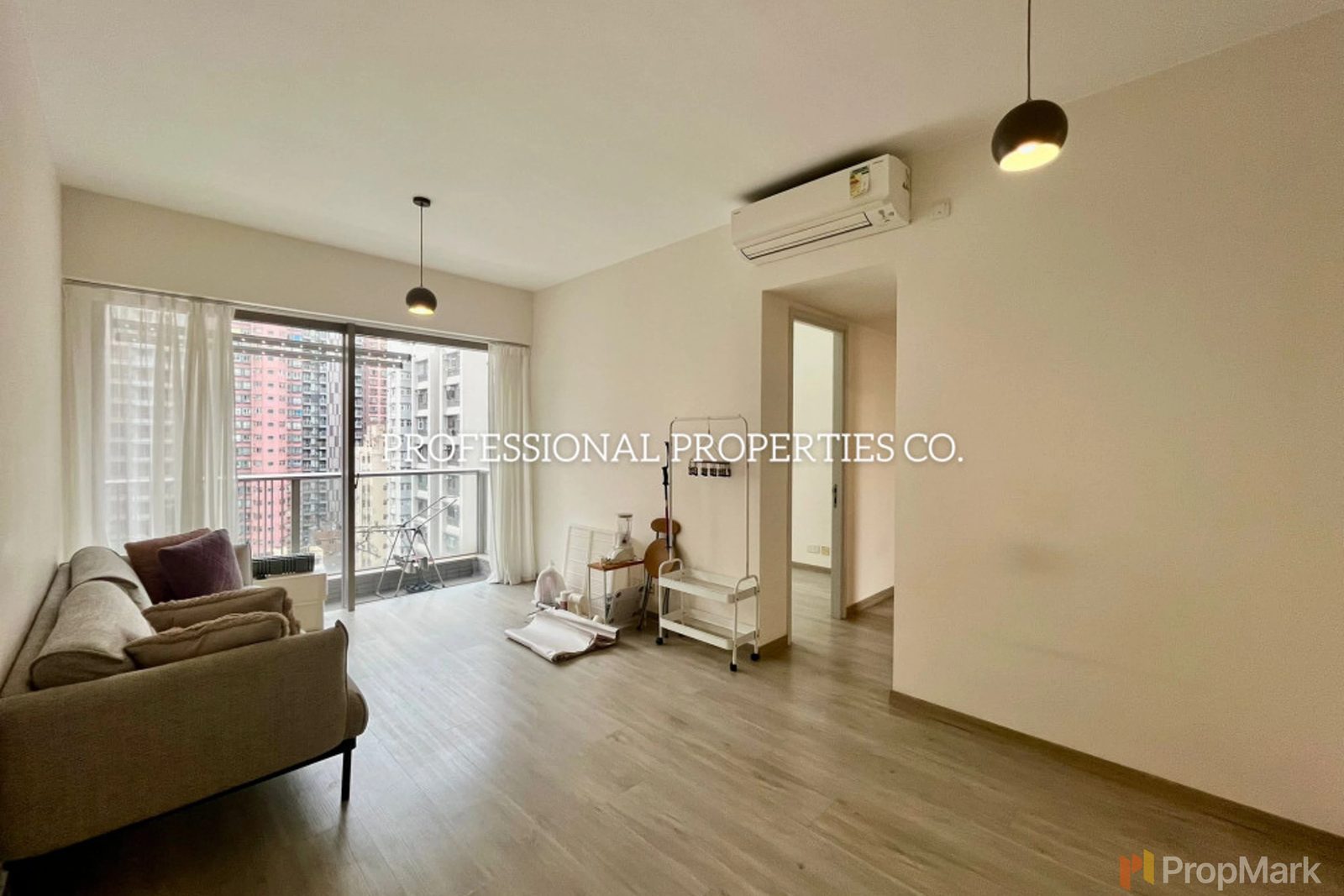 photo 3 — Island Crest, Sai Ying Pun