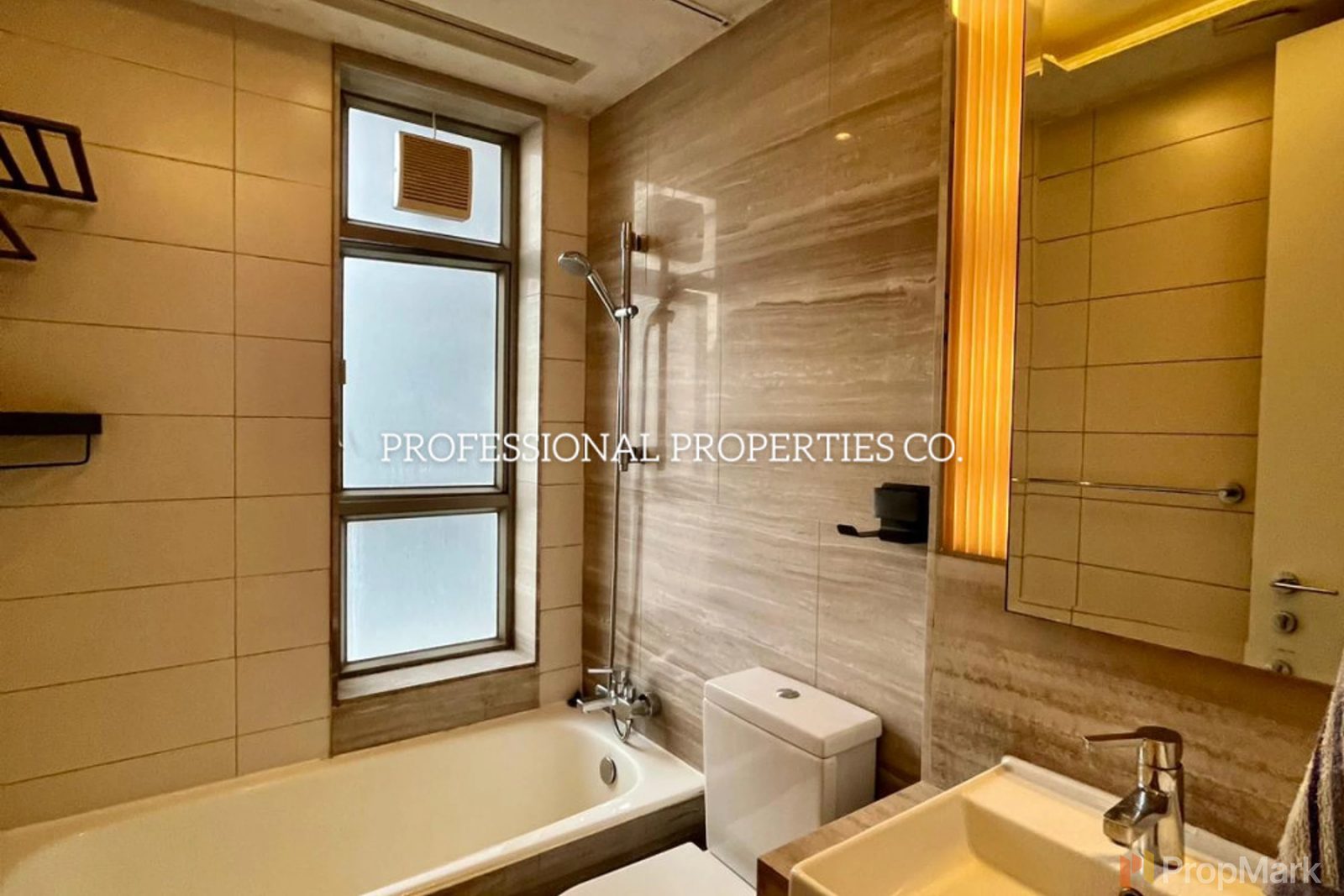 photo 15 — Island Crest, Sai Ying Pun