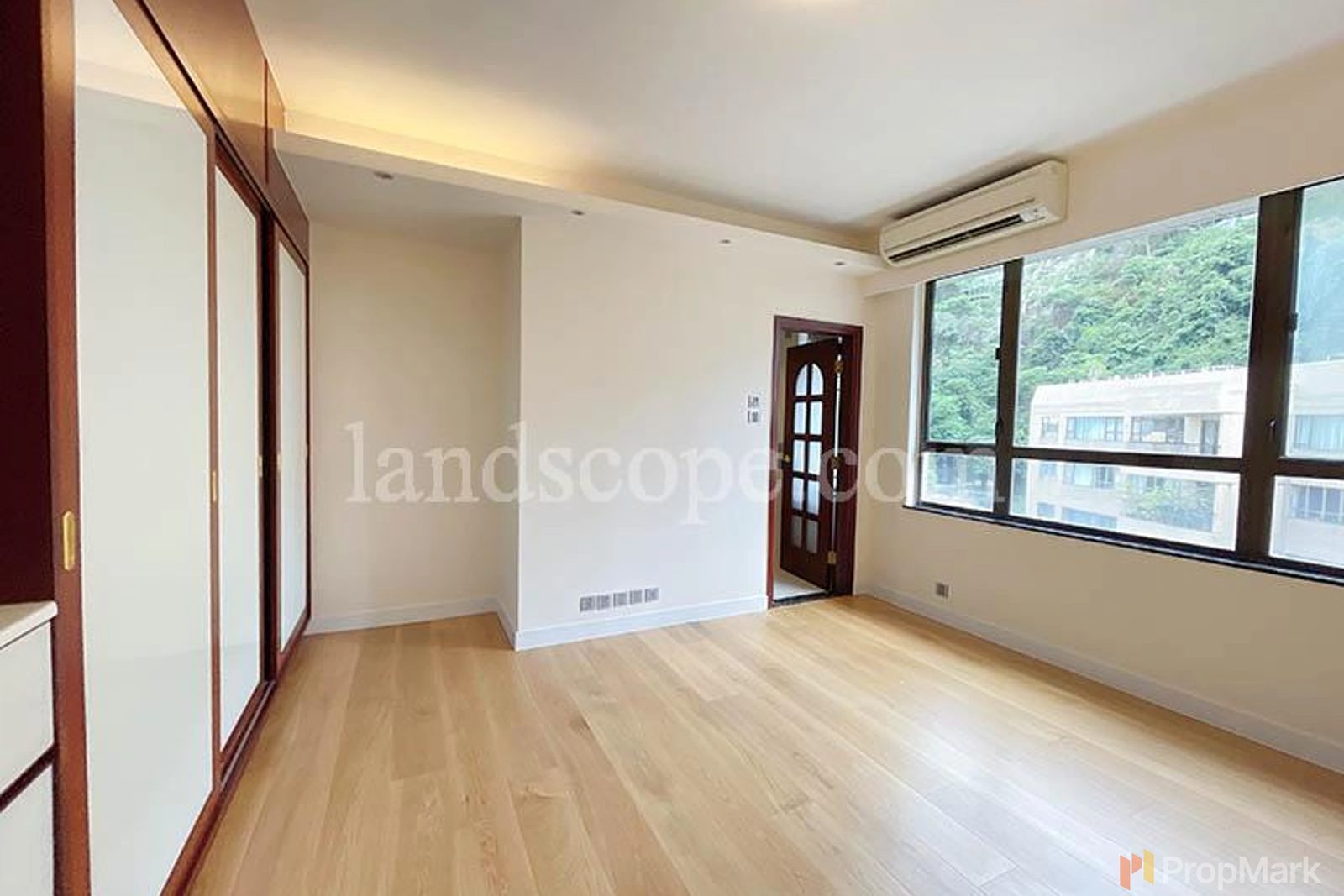photo 9 — Chung Tak Mansion, Mid-levels Central