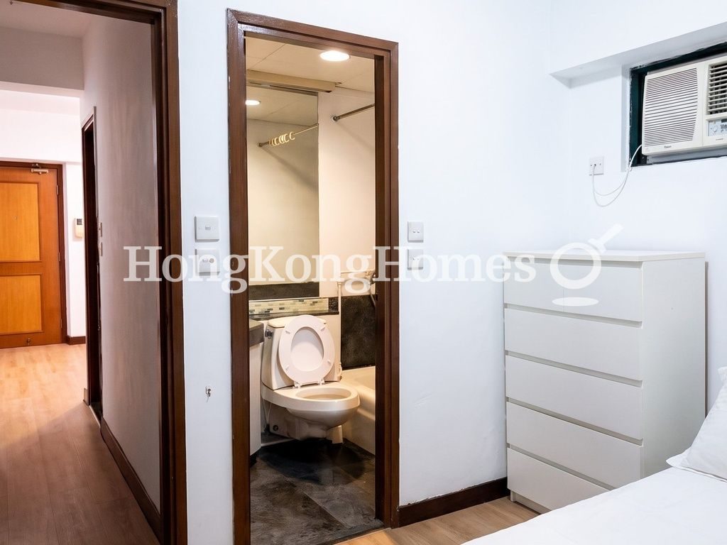 Master Bathroom — 恒龍閣，西半山