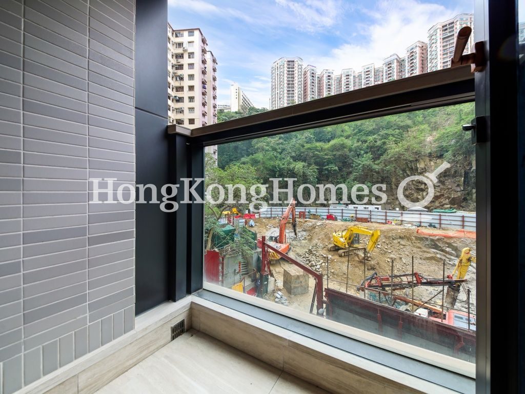 Balcony off Living and Dining Room — 柏蔚山，北角