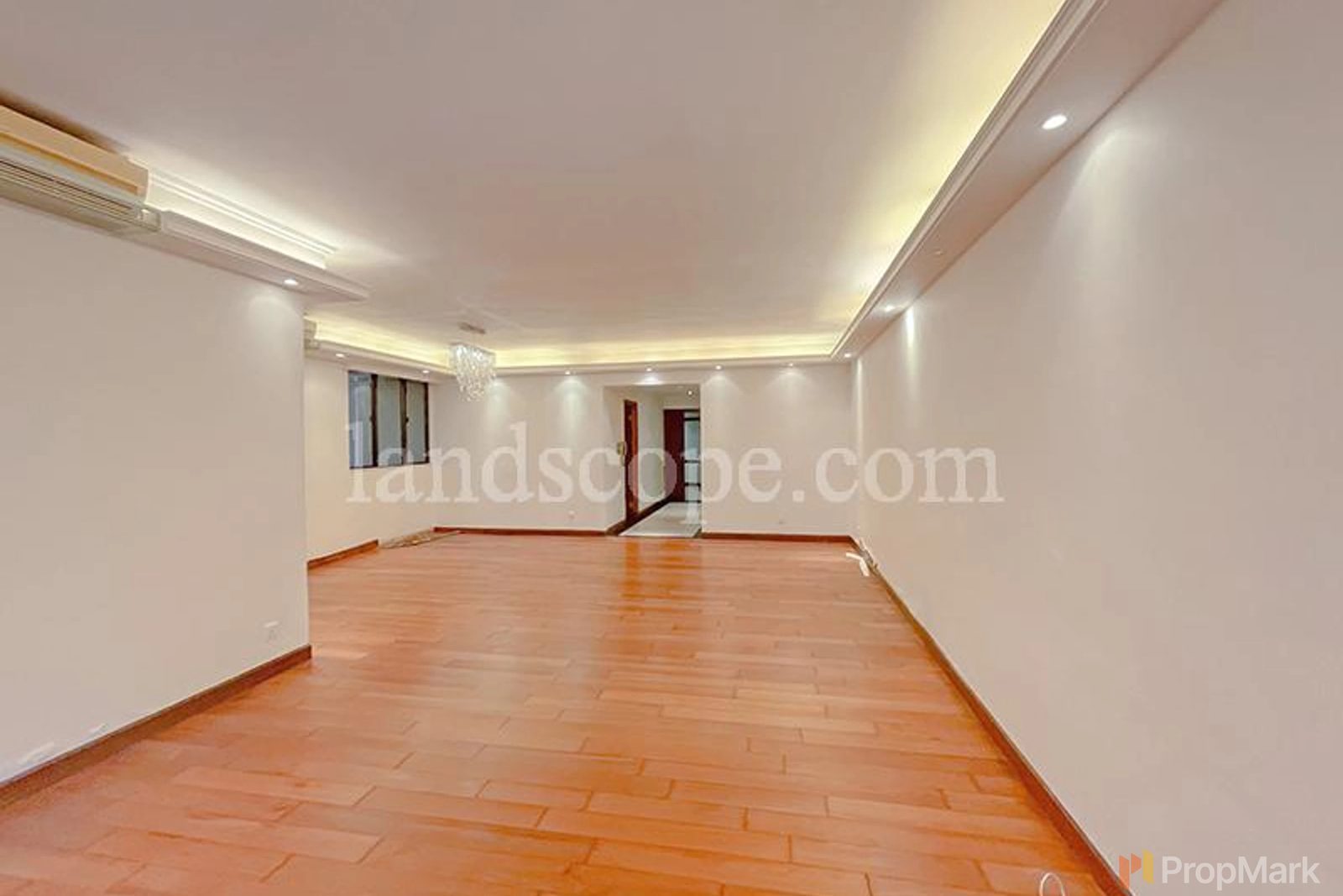 photo 2 — Clovelly Court, Mid-levels Central