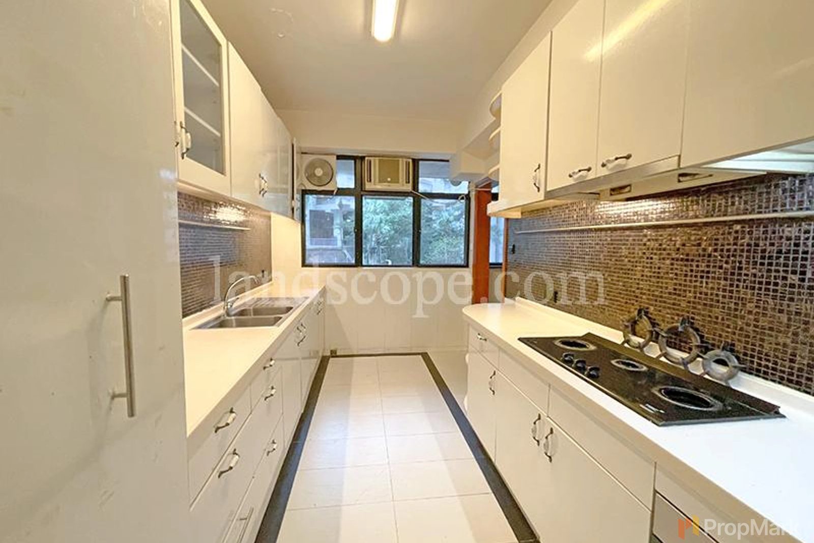 photo 9 — Clovelly Court, Mid-levels Central
